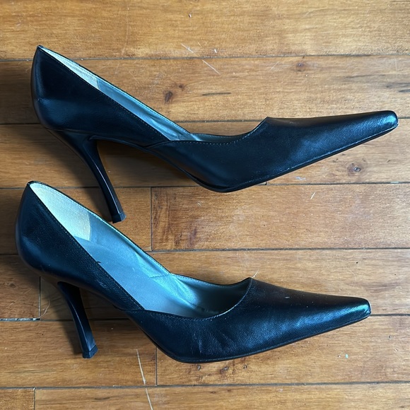 EUC BCBG stilletos - Picture 2 of 6